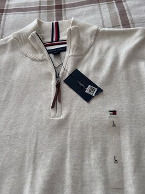 New! Tommy Hilfiger Men’s Large Cream Quarter-Zip Sweater